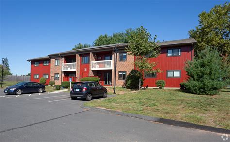 Squire Village Apartments .